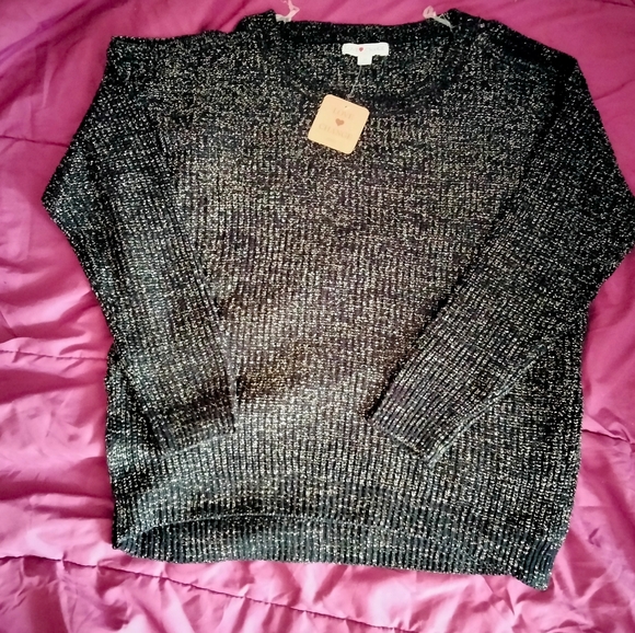 Sweater - Picture 4 of 4